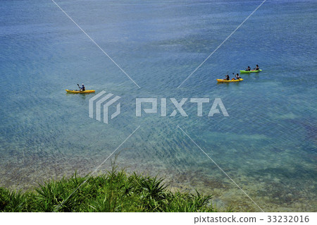 Sea kayaking in Okinawa Prefecture Miyakojima 33232016
