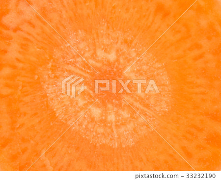The texture of the carrot in the cut. 33232190