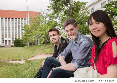 German students and female college students German students and female college students 33233406