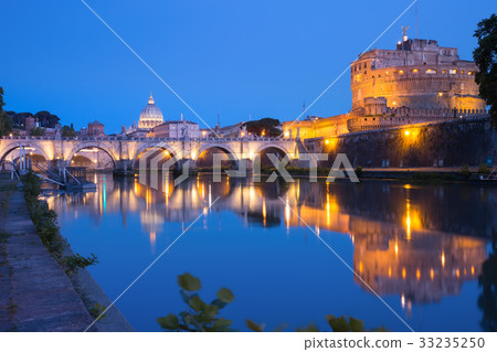 Saint Angel castle and bridge, Rome, Italy Saint Angel castle and bridge, Rome, Italy 33235250