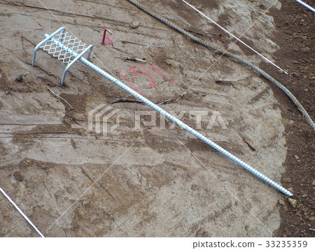 We hit pin in front of sprayer and attach water holding material and use as growth base 33235359