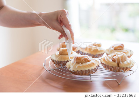 Bakery Bakery 33235668