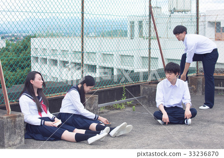 Rooftop high school student Rooftop high school student 33236870