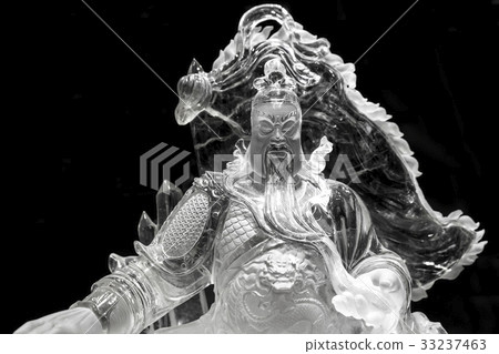 黑白 關公 神像 神明 莊嚴 宗教 打坐 思考 沈思 臉 雕像 神像 水晶 玻璃 藝術 黑白 關公 神像 神明 莊嚴 宗教 打坐 思考 沈思 臉 雕像 神像 水晶 玻璃 藝術 33237463