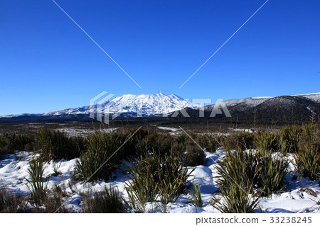 Tongariro National Park (New Zealand) Tongariro National Park (New Zealand) 33238245