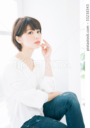 Hairstyle images for young women 33238343