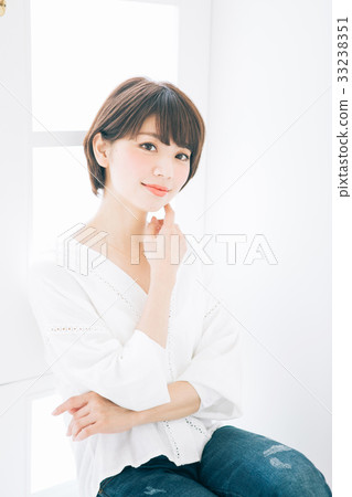 Hairstyle images for young women 33238351