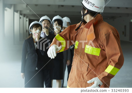 疏散演習 33240393