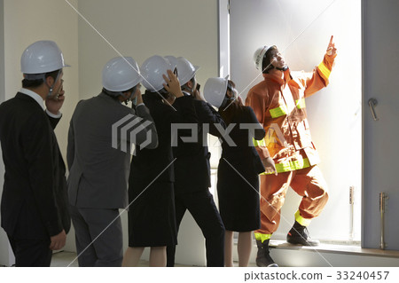 疏散演習 33240457