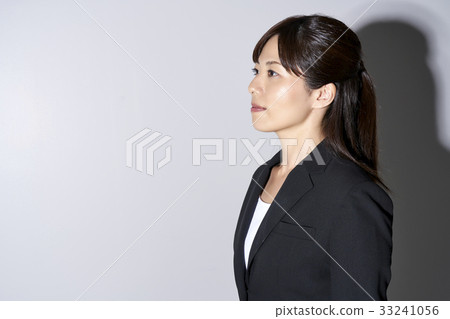 強大的女性領導形象 33241056