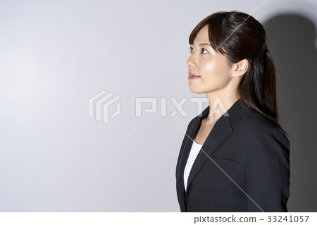 Strong female leader image 33241057