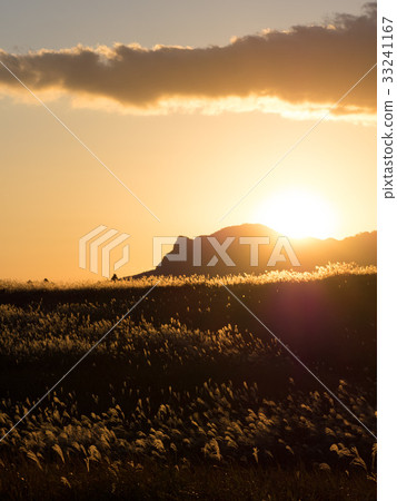 Sunset on the Sugawara Plateau 33241167