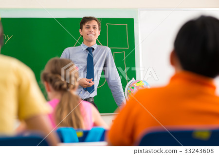 Young teacher 33243608