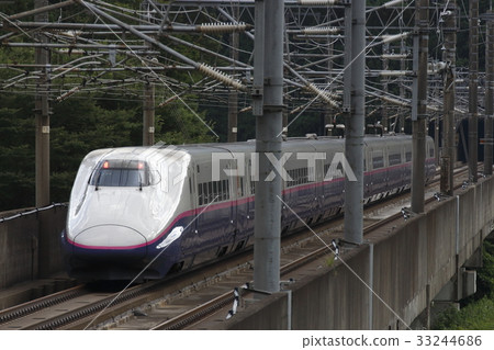 Tohoku Shinkansen E 2 series 1000 series 33244686