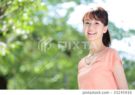 伸展小姐 33245916