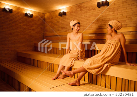 Sauna hot spring friends bathing break woman 33250481