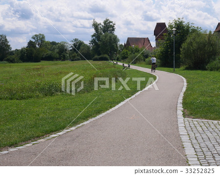 Nectringen, a part of the German romantic road town (Nordlingen) 33252825