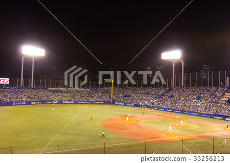 神宮體育場，夜間比賽 33256213
