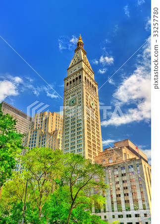 The Metropolitan Life Tower, a historic skyscraper The Metropolitan Life Tower, a historic skyscraper 33257780