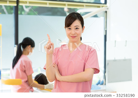 職業女性，牙醫，牙醫，牙科保健師，手指指向 33258190