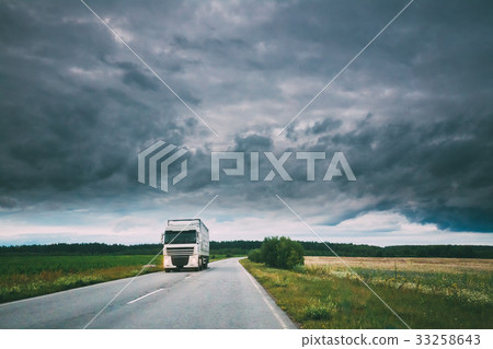 Truck, Tractor Unit, Prime Mover, Traction Unit In 33258643