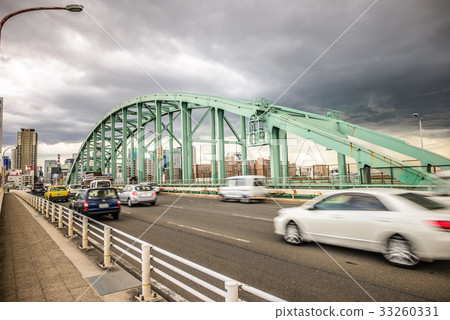 汽車和街道 33260331