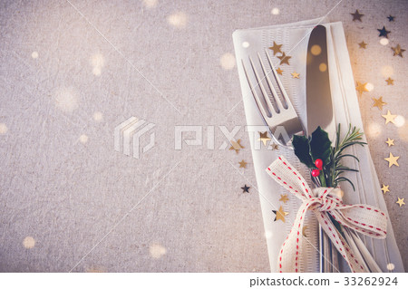 Christmas food dinner table place setting 33262924