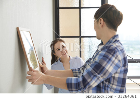 Couple, Frame, Suspension, Moving, Moving Preparation 33264361