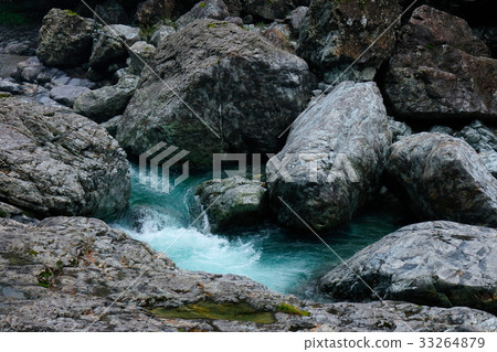 Beautiful mountain stream Tenkawa village Beautiful mountain stream Tenkawa village 33264879