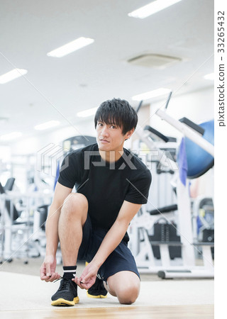 連接鞋帶的男士 連接鞋帶的男士 33265432