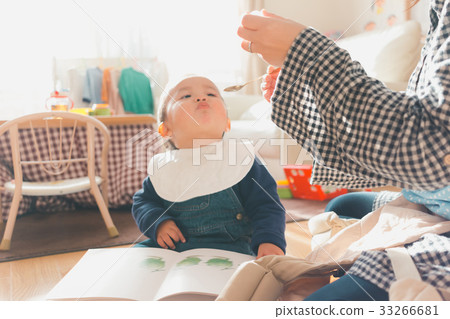 child, whelp, younger 33266681