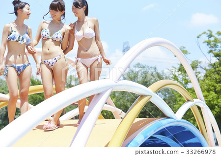 Pool Resort Bikini Girlfriend Pool Resort Bikini Girlfriend 33266978