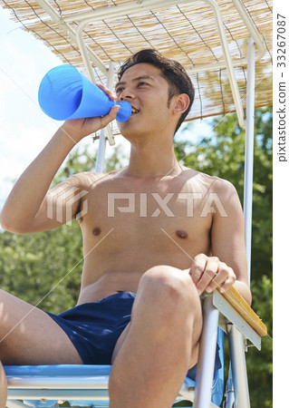 Swimming pool Swimming pool 33267087