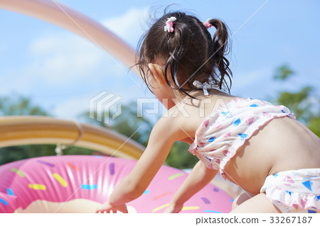 Swimming pool water girl Swimming pool water girl 33267187
