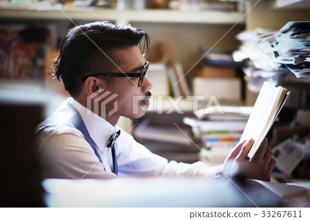 在研究中的人 33267611