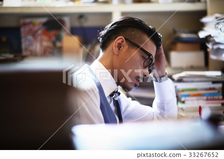 Man in the study 33267652