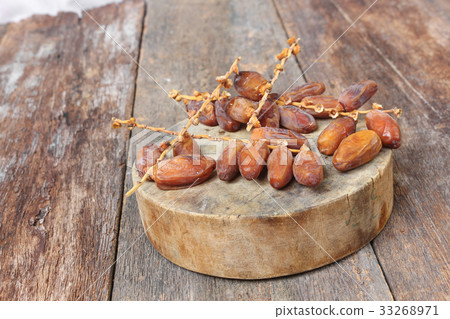 Dried date palm. fruit Delicious fresh organic Dried date palm. fruit Delicious fresh organic 33268971