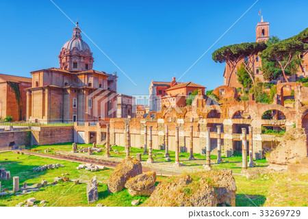 Archaeological and historical objects in Rome 33269729