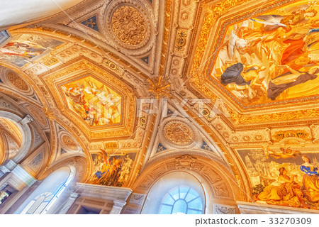 VATICAN-CITY museum inside. Rome. Italy. VATICAN-CITY museum inside. Rome. Italy. 33270309