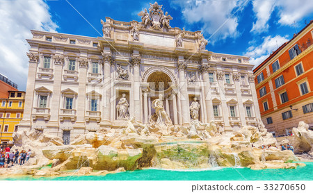 ROME, ITALY- MAY 10, 2017 ROME, ITALY- MAY 10, 2017 33270650