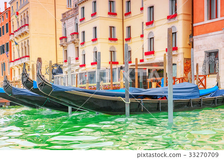 Views of the most beautiful channels of Venice Views of the most beautiful channels of Venice 33270709