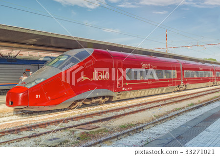 Railways stantion of Venice. 33271021