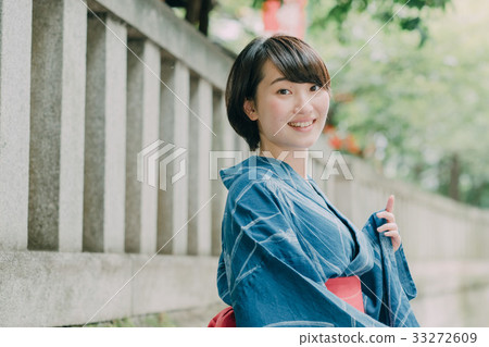 浴衣20多歲的少婦 浴衣20多歲的少婦 33272609