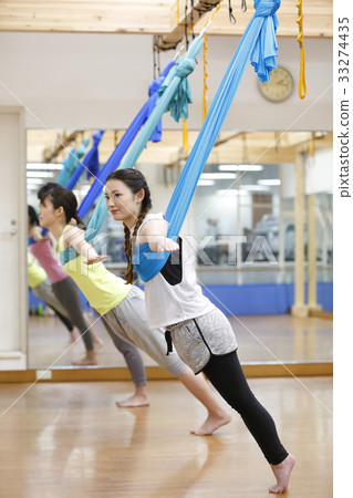 Aerial Yoga Aerial Yoga 33274435