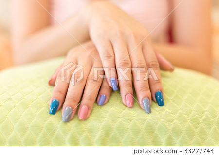 beautiful fingernail manicure acrylic nail polish 33277743