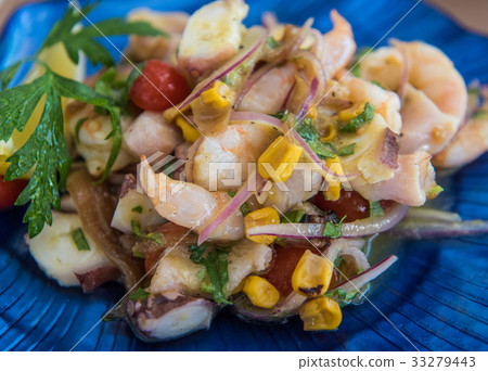 Delicious ceviche mixto mexican style Delicious ceviche mixto mexican style 33279443
