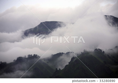 Mountain range landscape Mountain range landscape 33280890