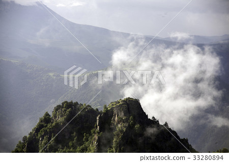 Mountain range landscape Mountain range landscape 33280894