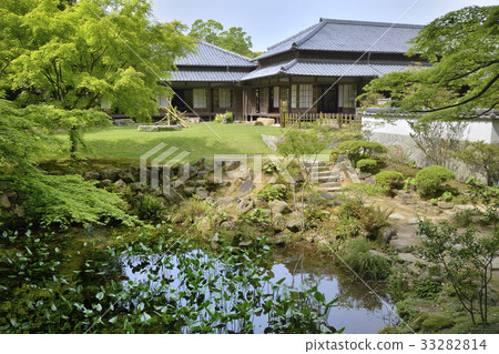 Chofu Mori House 33282814