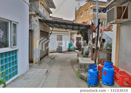 the village of Ma Wan Chung the village of Ma Wan Chung 33283634